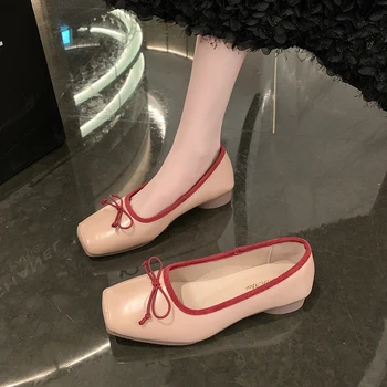 2024 Bahar Kore Versiyonu Çok Yönlü Düz kadın ayakkabısı Moda Kare Ayak Büyük Boy Kısa Ağız Rahat kadın ayakkabısı Daireler