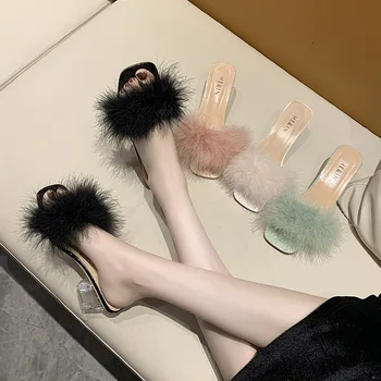 Büyük Boy kadın ayakkabısı bayan terliği Med Kare topuk Kürk Flip Flop Lüks Slaytlar 2023 Yaz Yumuşak Blok Peluş Tasarımcı Kauçuk