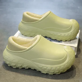 Erkekler için 2023 Yeni Ayakkabı Adam Slip-on erkek terlikleri Moda Kısa Peluş Sıcak Satış Yuvarlak Ayak Rahat Tutmak Sıcak Düz Terlik Zapatos