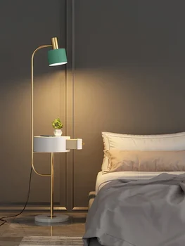 İskandinav oturma odası kanepe ışık lüks sehpa depolama tasarım zemin lambası