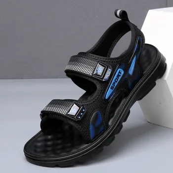 Sandalet erkek yaz giyim kaymaz deodorant ışık çift kullanımlı sığ sürüş erkek rahat artı boyutu plaj sandaletleri erkek terlikleri