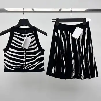 Y2K Yeni Zebra Örme Etek Takım Elbise Seksi Kısa Halter Tank Top Ve Yüksek Bel A-line Pilili Etekler Kadın Jakarlı İki Parçalı Setleri